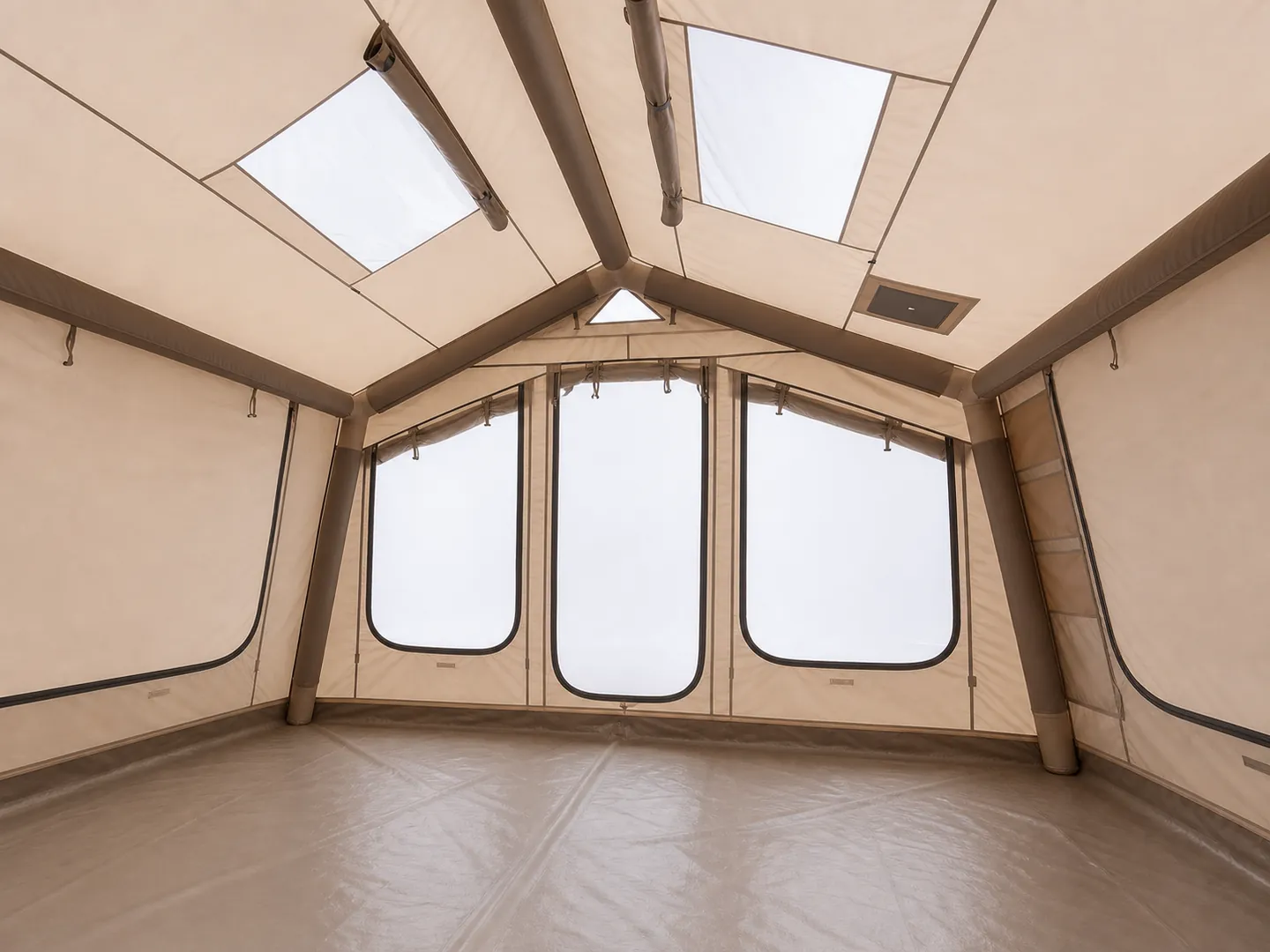 9 m² Inflatable Tent with Awning — Interior space and usable layout
