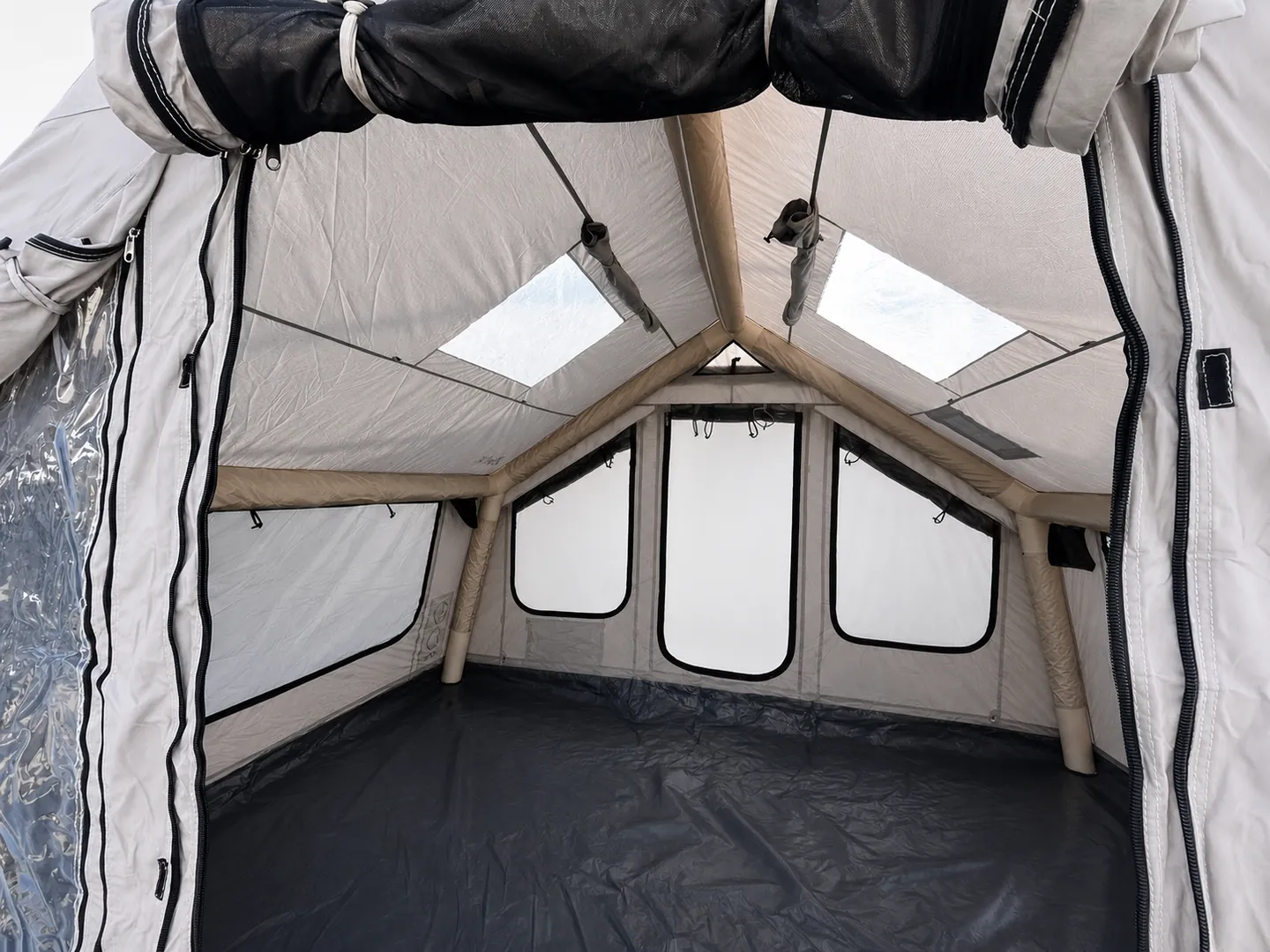 9 m² Inflatable Tent with Canopy — Additional construction view