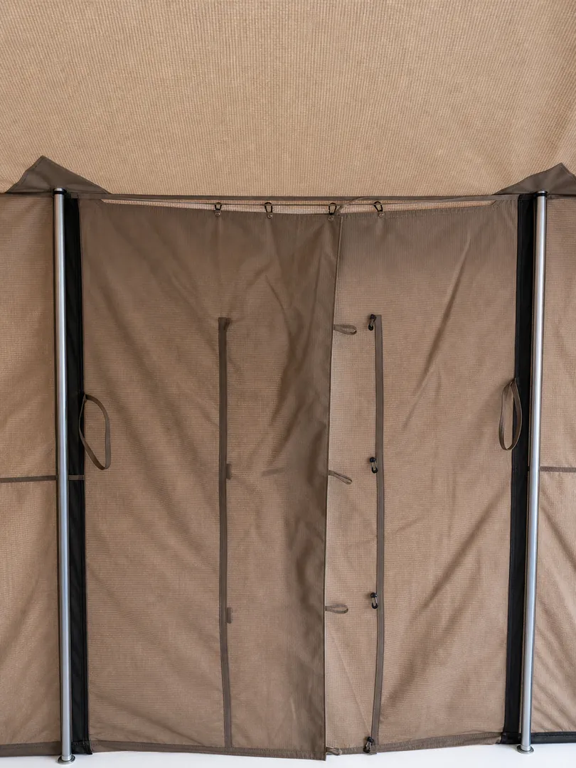 5 × 10 m Military Tent — Structure, frame and usable space