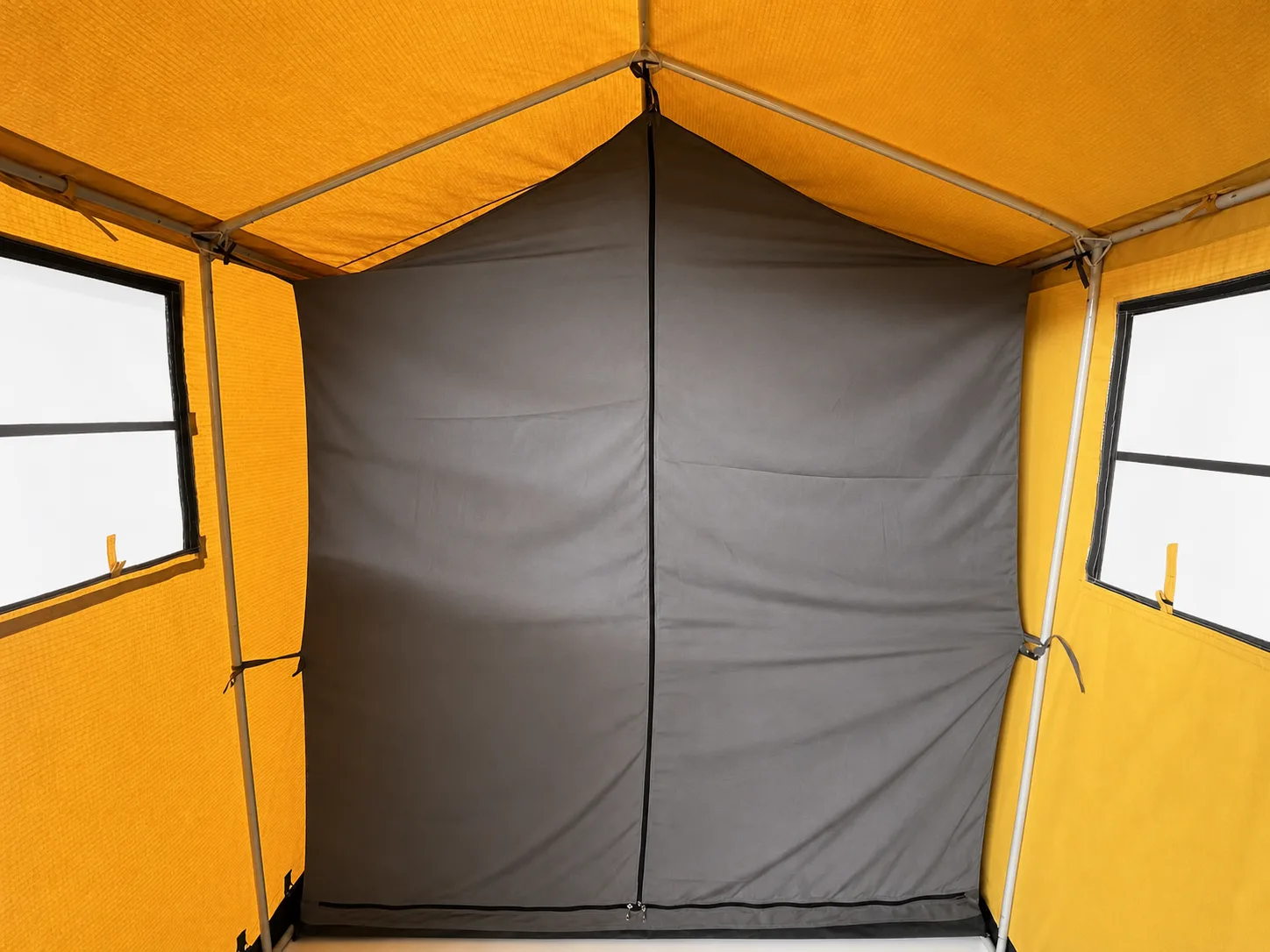 Mountaineering Expedition Tent detail view